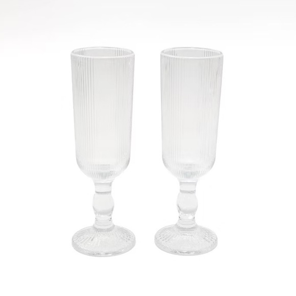 🆕 Set of 2 of Clear Heart Glass Champagne Flutes - Picture 4 of 7